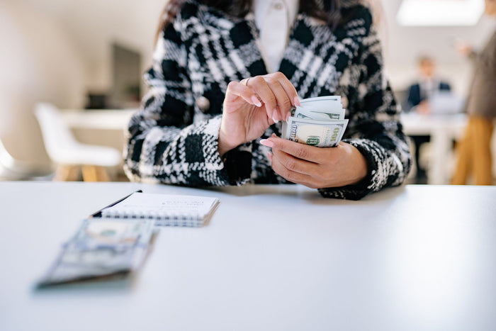 Finansal okuryazarlık eğitimi alan kadınlar